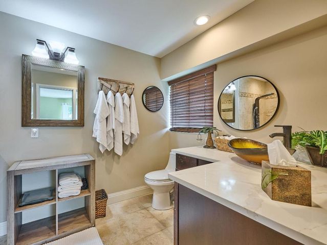 2810 NE 48th Court, Lighthouse Point, FL 33064