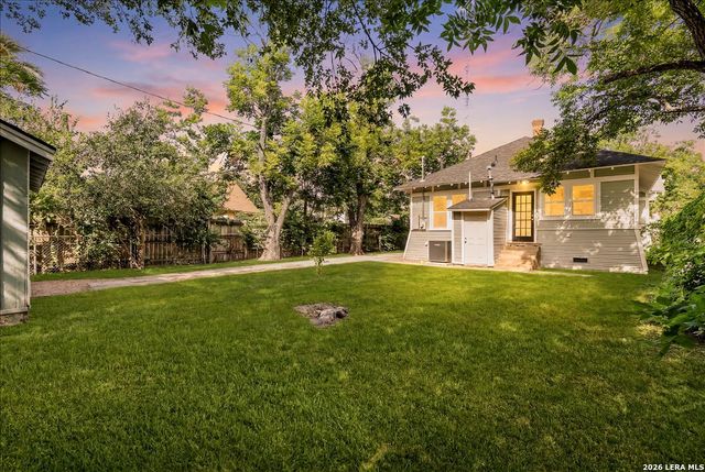 524 Hunstock Ave, San Antonio, TX 78210