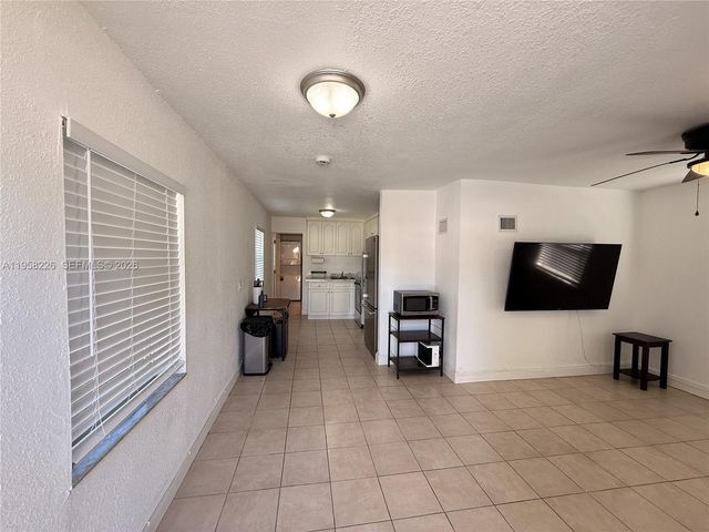 2280 NE 136th St 2280, North Miami Beach, FL 33181