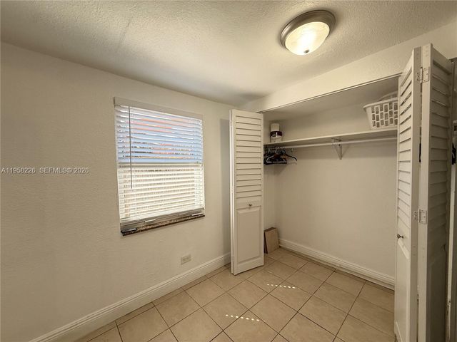 2280 NE 136th St 2280, North Miami Beach, FL 33181