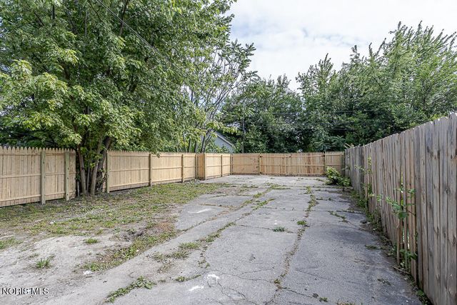 346 E Streicher Street, Toledo, OH 43608