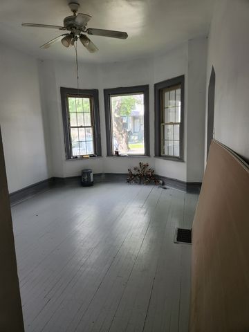 10305 S Avenue J, Chicago, IL 60617