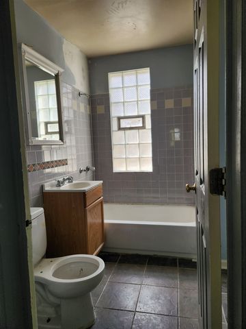 10305 S Avenue J, Chicago, IL 60617
