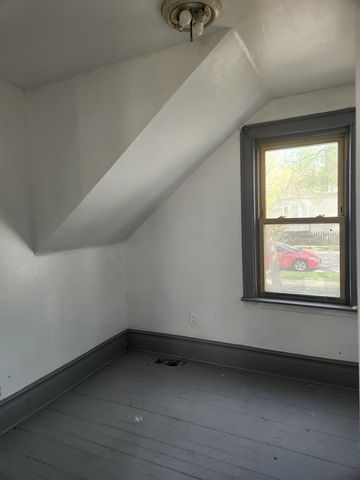10305 S Avenue J, Chicago, IL 60617