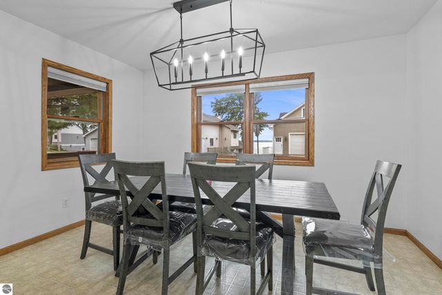 2410 E Lake Mitchell Drive, Cadillac, MI 49601