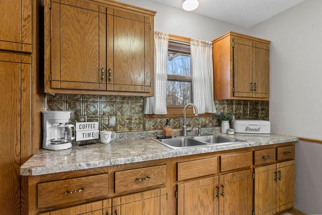 33103 Flanders Street NE, Cambridge, MN 55008