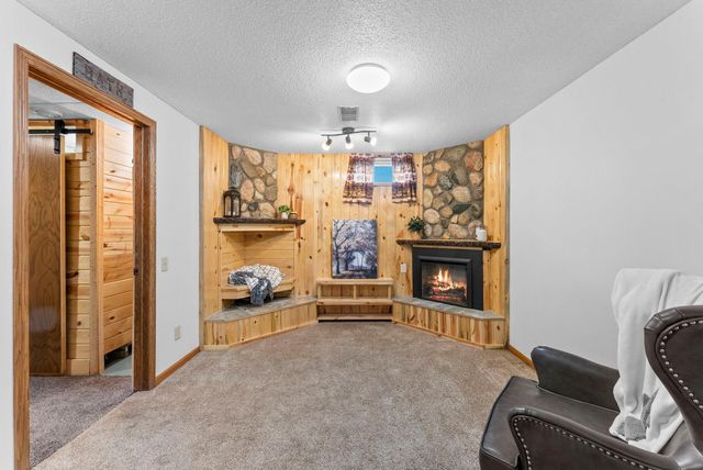 33103 Flanders Street NE, Cambridge, MN 55008