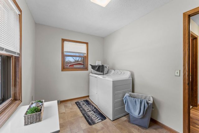 33103 Flanders Street NE, Cambridge, MN 55008