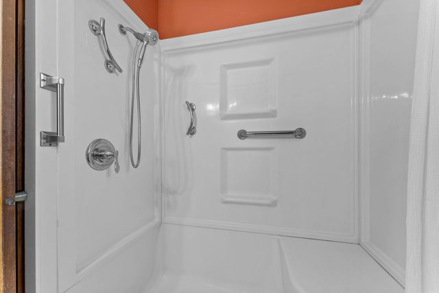 33103 Flanders Street NE, Cambridge, MN 55008