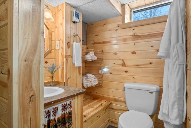 33103 Flanders Street NE, Cambridge, MN 55008