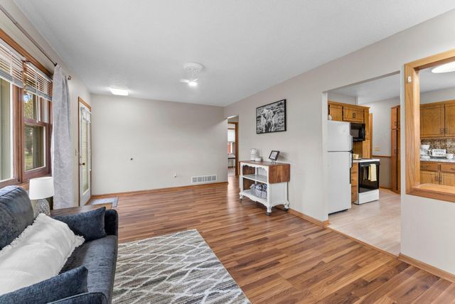 33103 Flanders Street NE, Cambridge, MN 55008