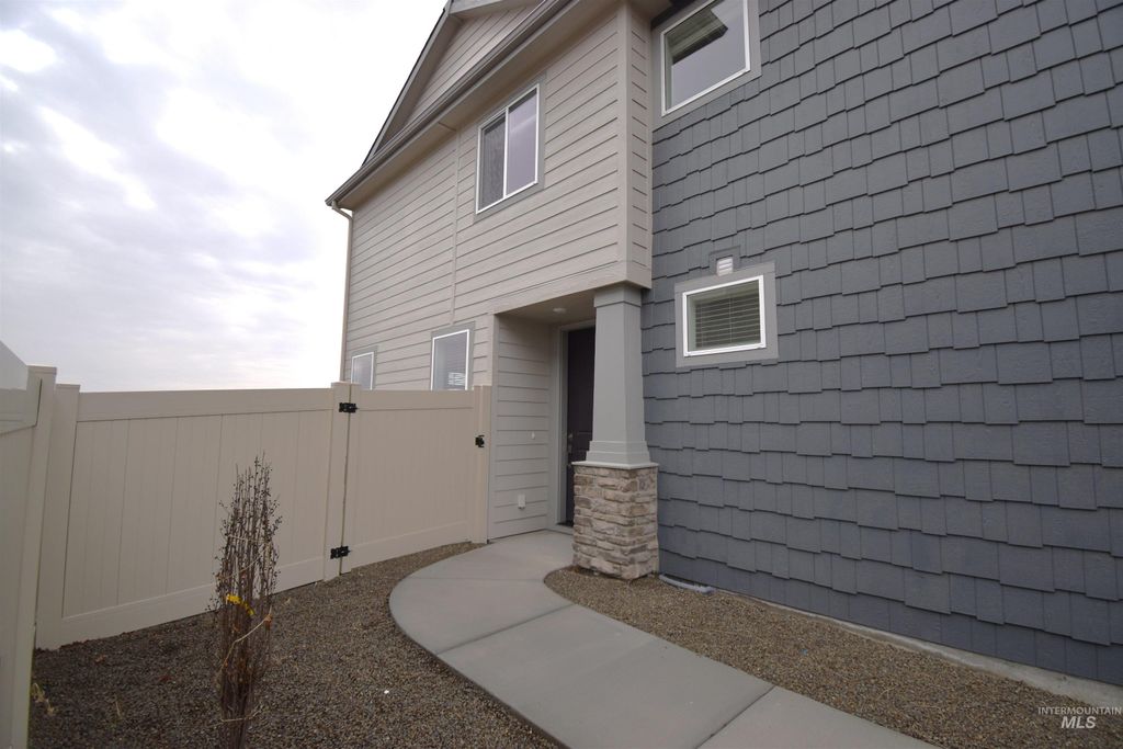 8191 W Grey Alder Dr, Eagle, ID 83616 photo 4