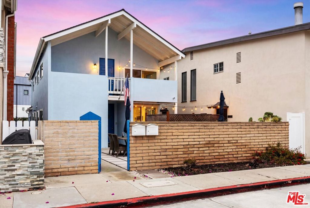 211 Cypress Street, Newport Beach, CA 92661 — exterior