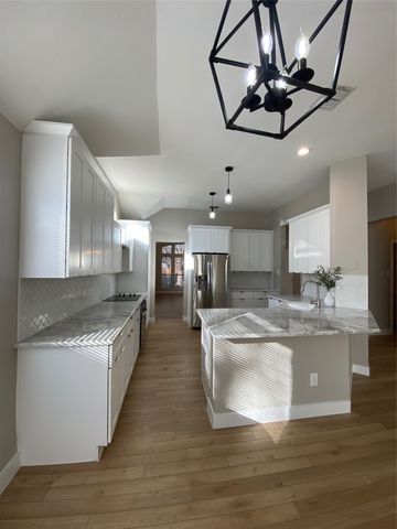 6804 Braeview Drive, Fort Worth, TX 76137