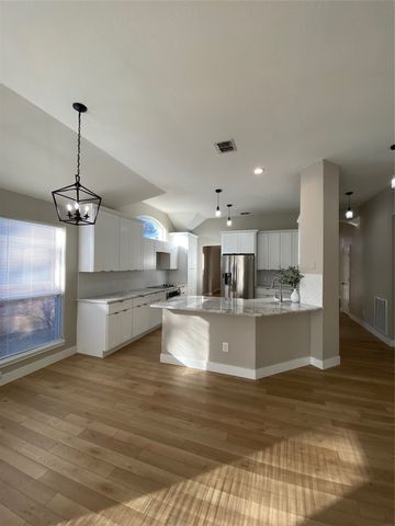 6804 Braeview Drive, Fort Worth, TX 76137