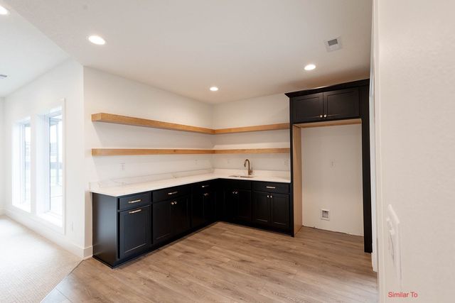 405 NW Woodmoor Drive, Waukee, IA 50263