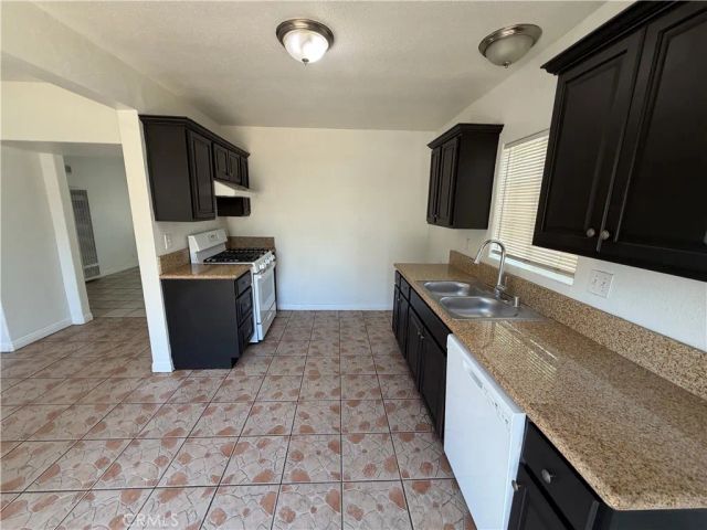 5750 Willard Way, Riverside, CA 92504
