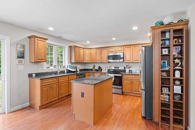 10 Lyford Rd, Spencer, MA 01562