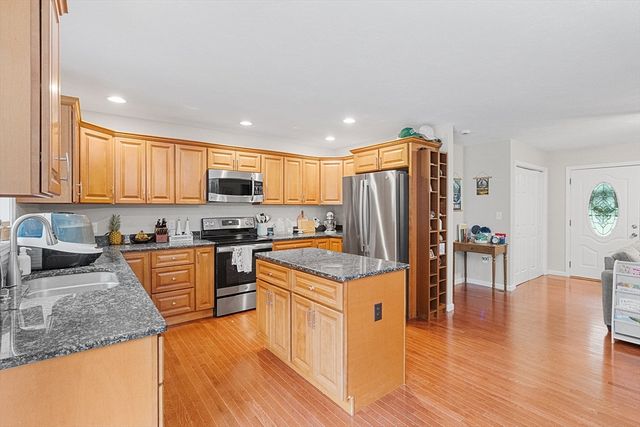 10 Lyford Rd, Spencer, MA 01562
