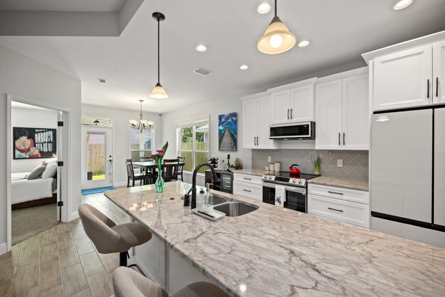 4 8Th Street UNIT B, Shalimar, FL 32579