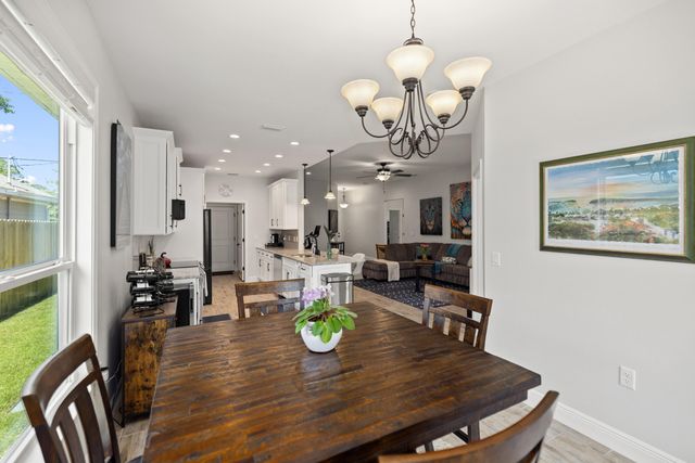 4 8Th Street UNIT B, Shalimar, FL 32579