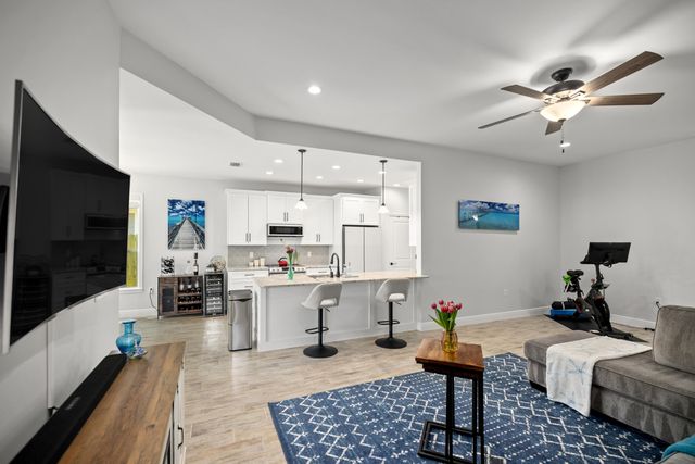 4 8Th Street UNIT B, Shalimar, FL 32579