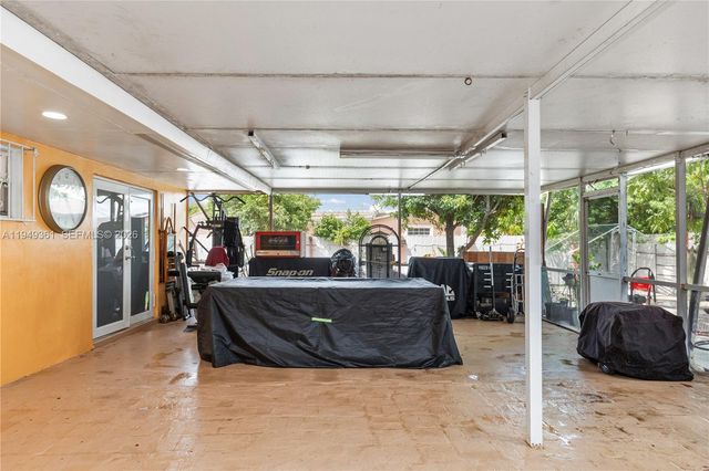 1211 NW 179th St, Miami Gardens, FL 33169