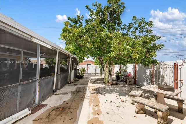 1211 NW 179th St, Miami Gardens, FL 33169