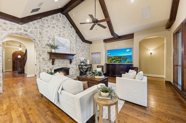 4316 Santa Barbara Drive, Dallas, TX 75214