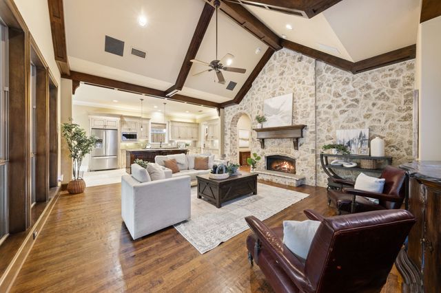 4316 Santa Barbara Drive, Dallas, TX 75214