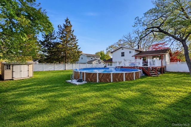 183 Broadway, Brentwood, NY 11717