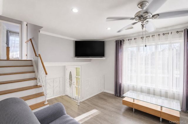 183 Broadway, Brentwood, NY 11717