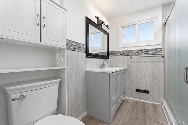 183 Broadway, Brentwood, NY 11717