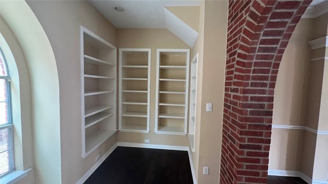 2205 eagles nest Drive, Euless, TX 76039