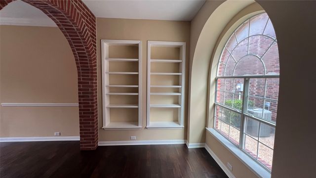 2205 eagles nest Drive, Euless, TX 76039