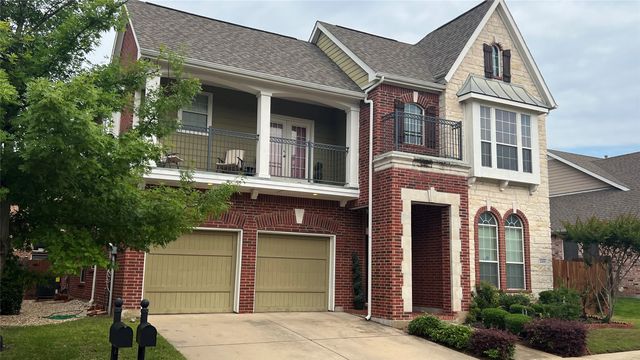 2205 eagles nest Drive, Euless, TX 76039