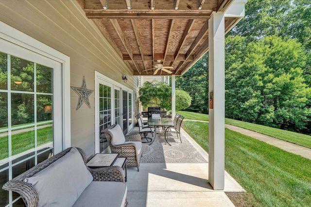 295 S Pointe Shore DR 102, Moneta, VA 24121