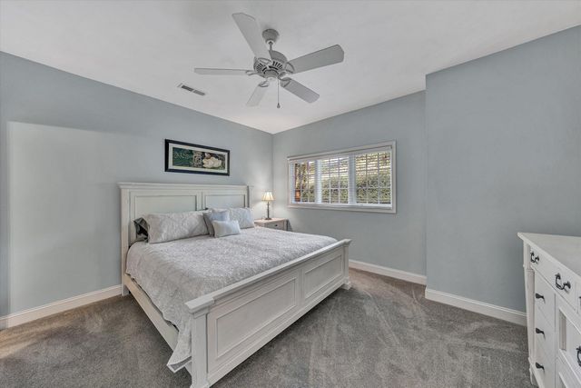 295 S Pointe Shore DR 102, Moneta, VA 24121