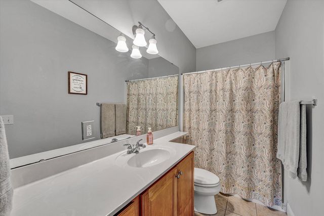 295 S Pointe Shore DR 102, Moneta, VA 24121