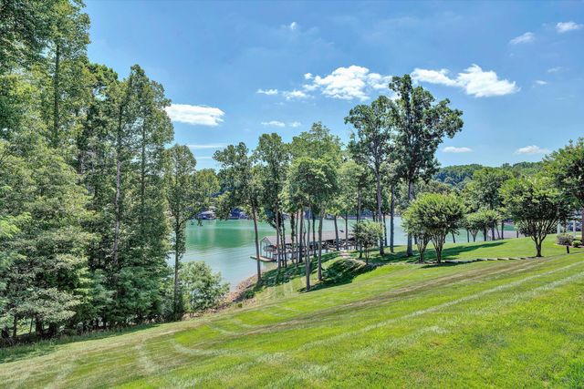295 S Pointe Shore DR 102, Moneta, VA 24121