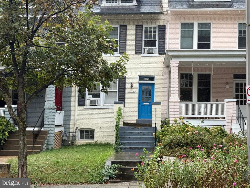 2026 37TH ST NW, Washington, DC 20007