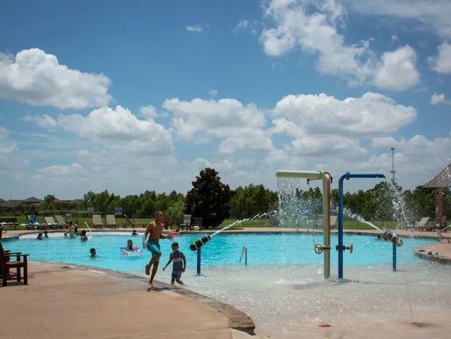 21005 Isle Of Glass ST, Pflugerville, TX 78660