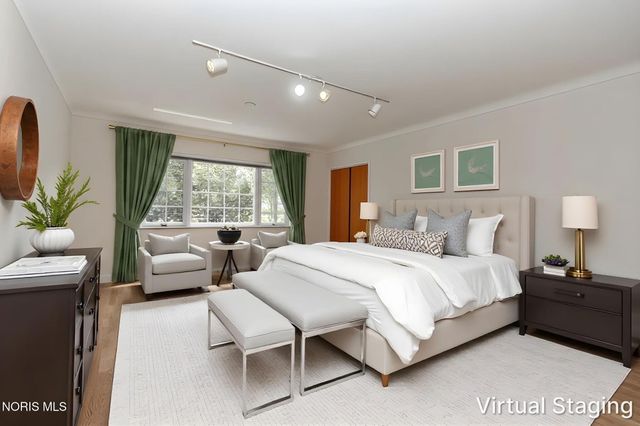 2630 Edgehill Road, Ottawa Hills, OH 43615