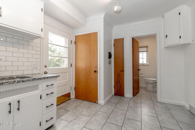 2630 Edgehill Road, Ottawa Hills, OH 43615