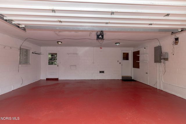 2630 Edgehill Road, Ottawa Hills, OH 43615