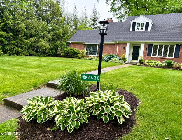 2630 Edgehill Road, Ottawa Hills, OH 43615
