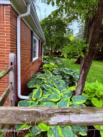 2630 Edgehill Road, Ottawa Hills, OH 43615