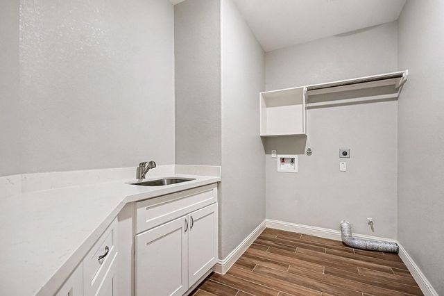 2523 Turberry Drive, West Columbia, TX 77486