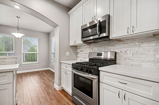 2523 Turberry Drive, West Columbia, TX 77486