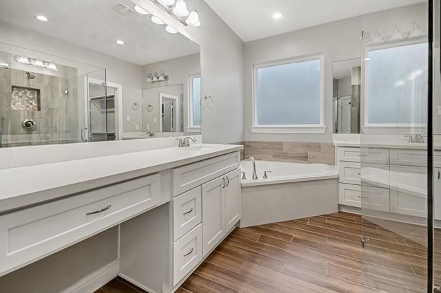 2523 Turberry Drive, West Columbia, TX 77486